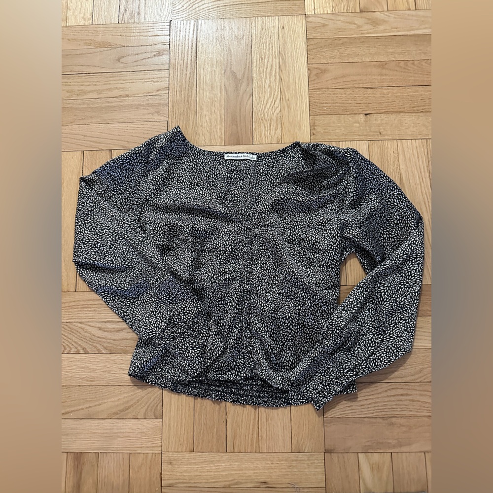 Abercrombie blouse size L